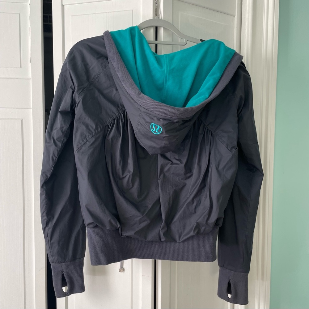 Lululemon Navy Blue and Teal Jacket